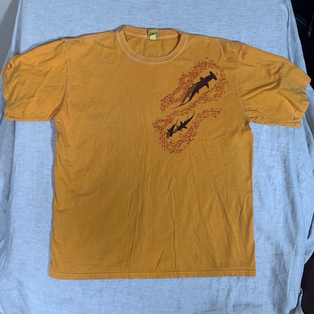 Crazy Shirts T-Shirt Mens XL Mango Dyed Excellent Hammerhead Shark Graphic
